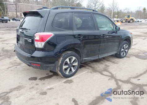 2017 Subaru Forester 2.5I Premium z USA, uszkodzony, nr VIN JF2SJAEC6HH542538